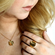 Load image into Gallery viewer, Octagon Twist Necklace