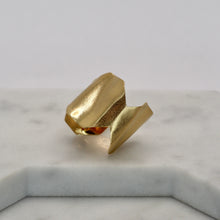 Load image into Gallery viewer, Octagon Twist Ring