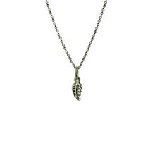 Load image into Gallery viewer, Feather necklace